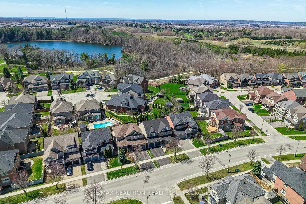 170, Silver Maple, Jefferson, Richmond Hill