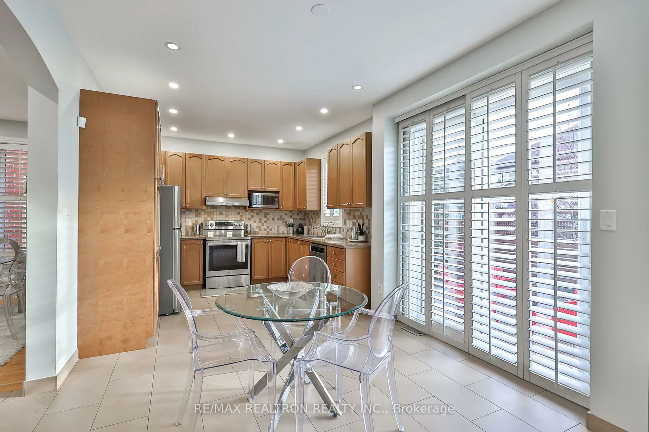 170, Silver Maple, Jefferson, Richmond Hill