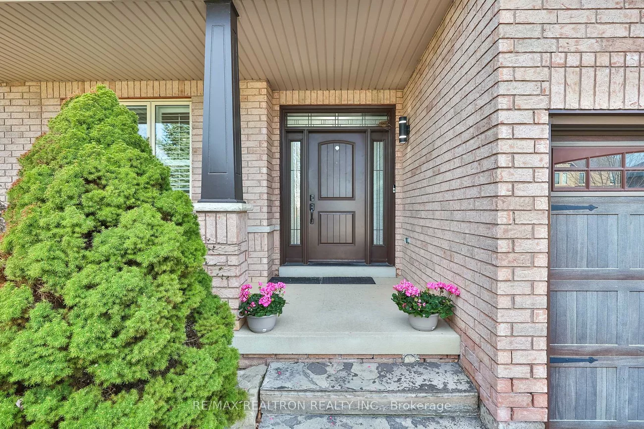 170, Silver Maple, Jefferson, Richmond Hill