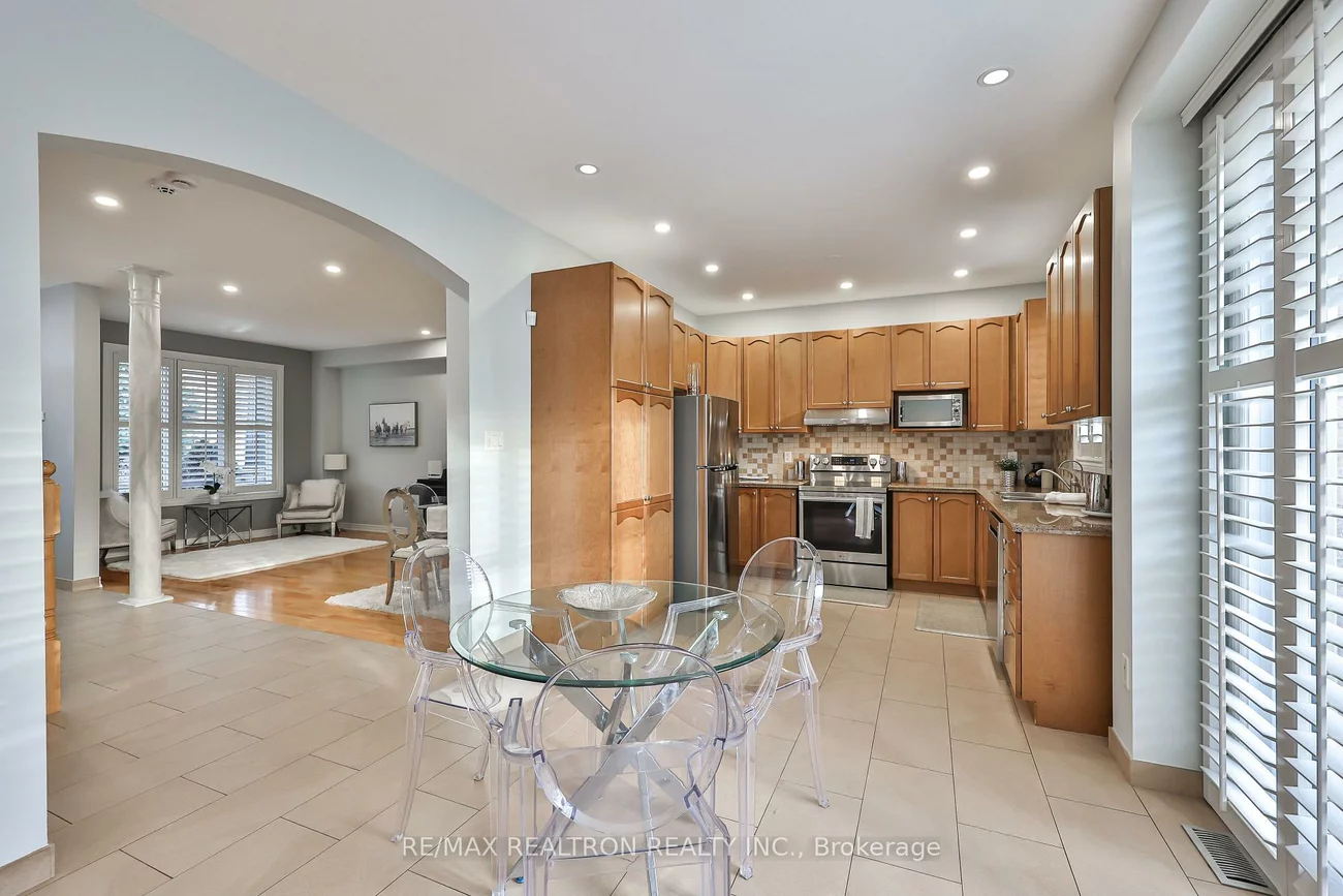 170, Silver Maple, Jefferson, Richmond Hill