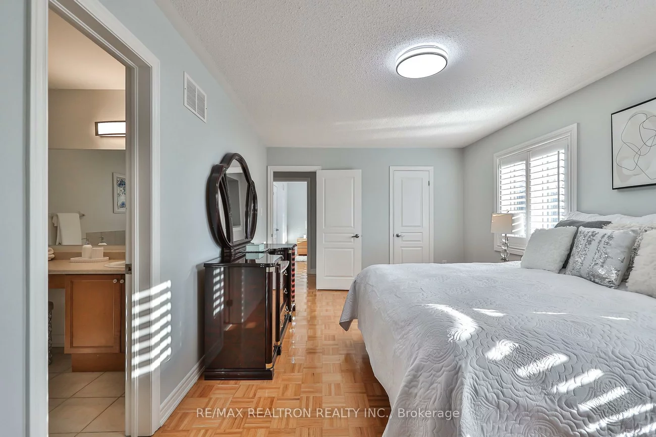 170, Silver Maple, Jefferson, Richmond Hill