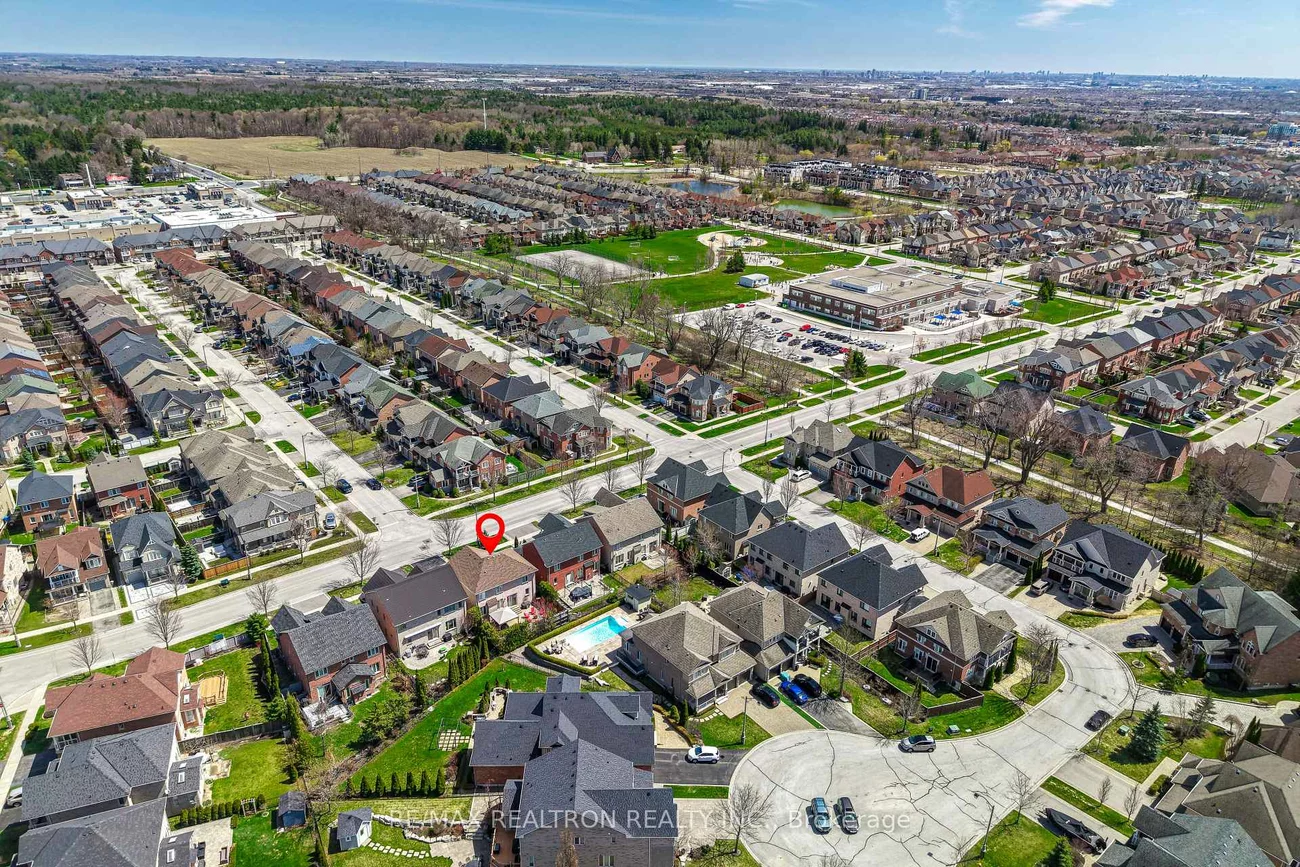 170, Silver Maple, Jefferson, Richmond Hill