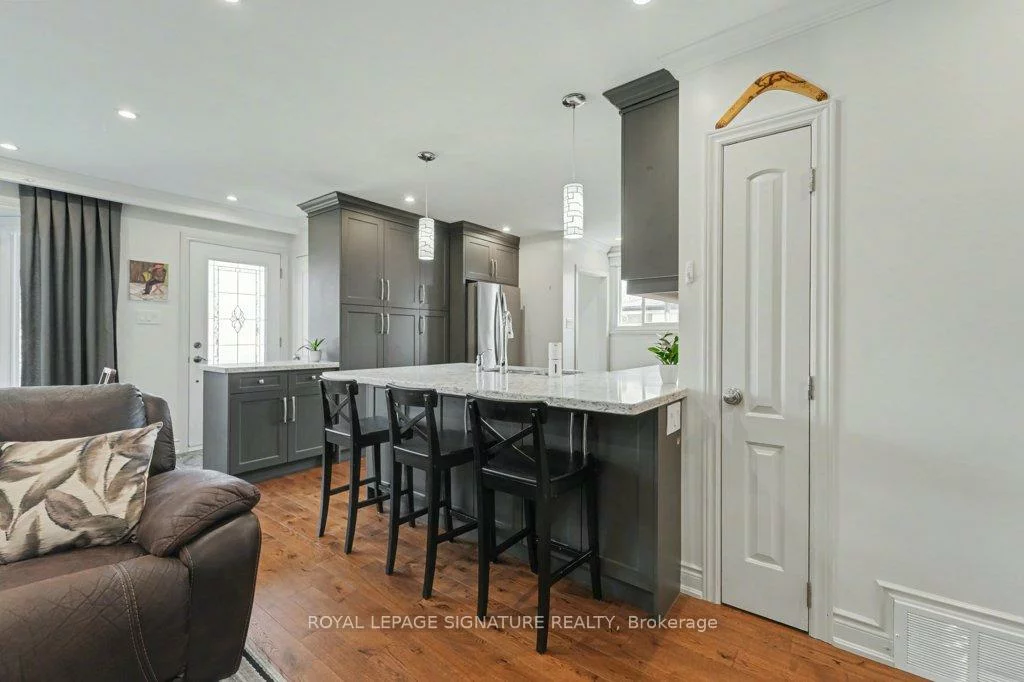 236, Ashlar, Crosby, Richmond Hill