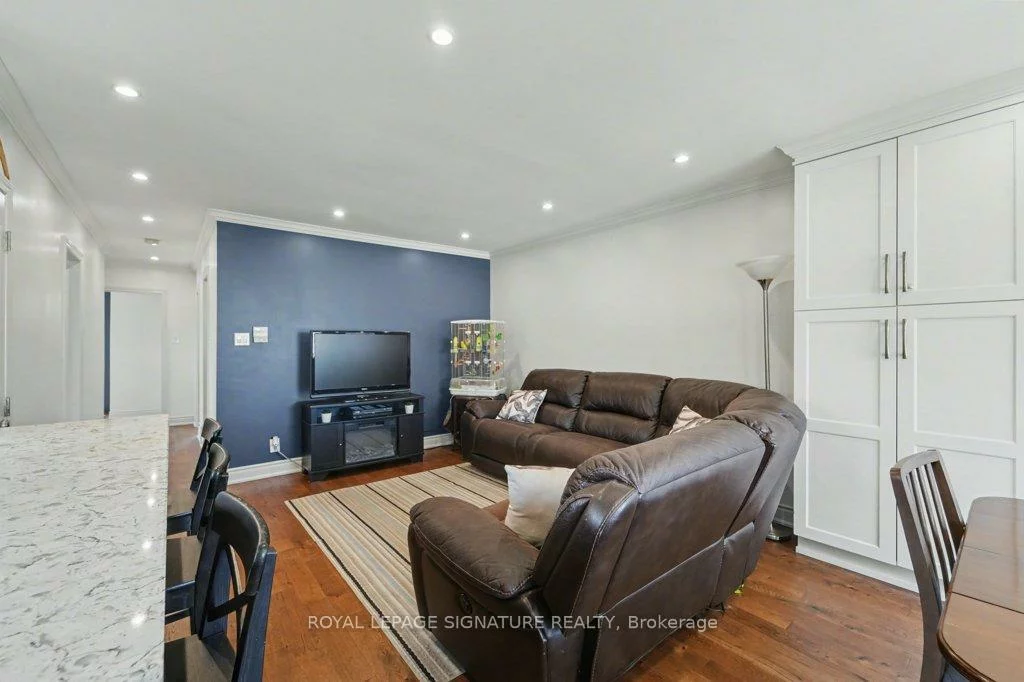 236, Ashlar, Crosby, Richmond Hill