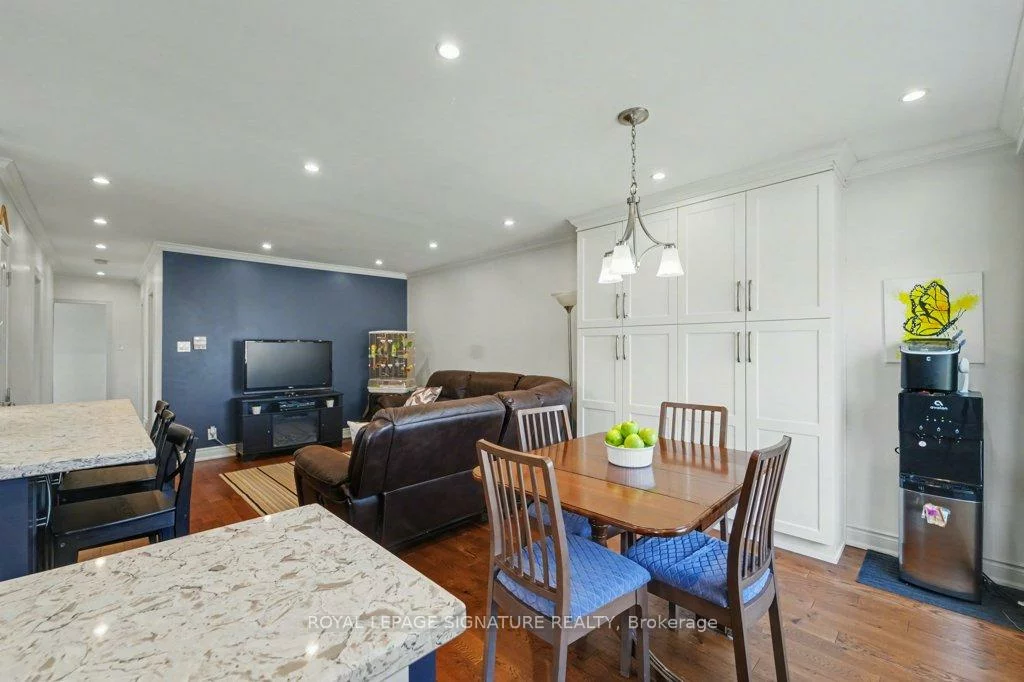 236, Ashlar, Crosby, Richmond Hill