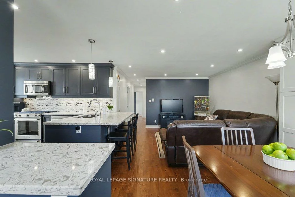 236, Ashlar, Crosby, Richmond Hill