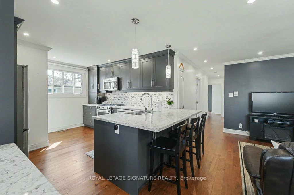 236, Ashlar, Crosby, Richmond Hill