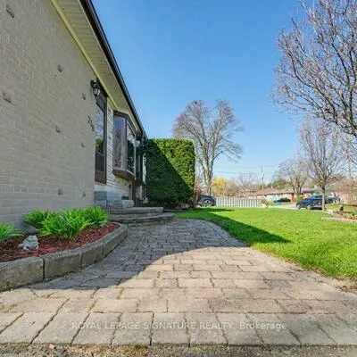 236, Ashlar, Crosby, Richmond Hill