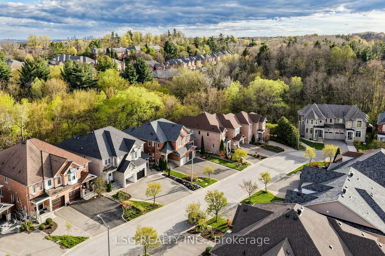 69, Gamble Glen, Westbrook, Richmond Hill