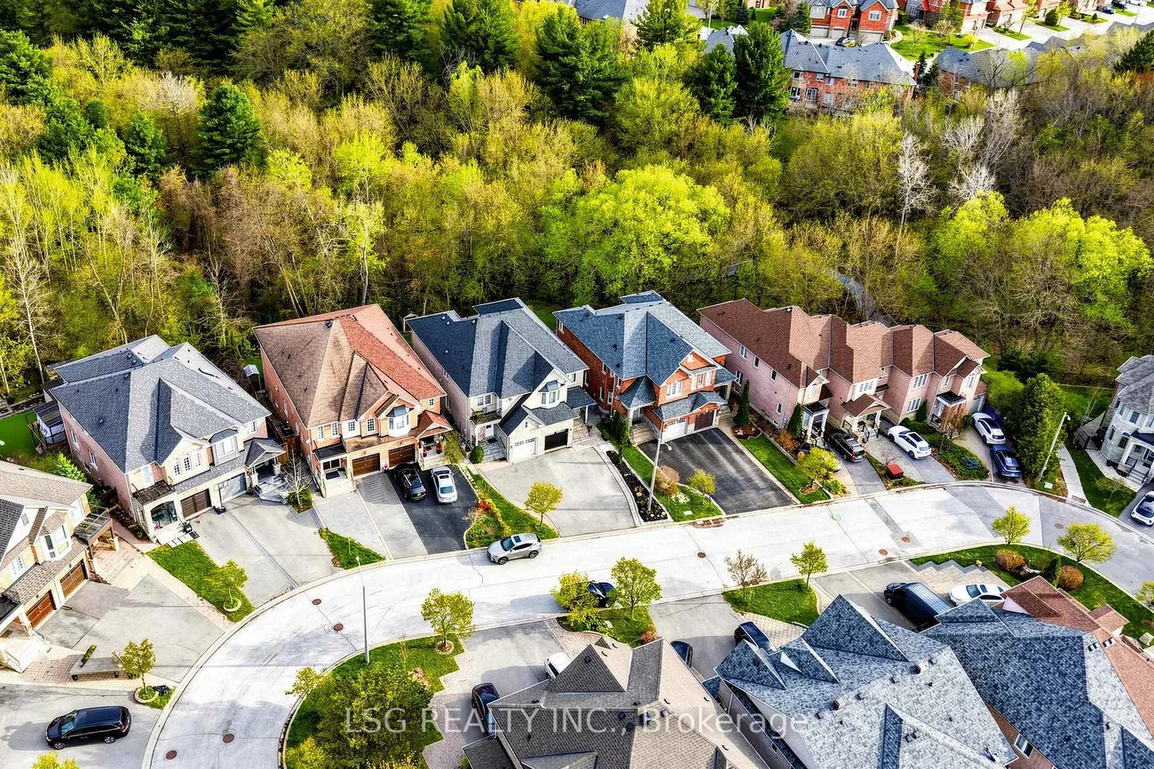 69, Gamble Glen, Westbrook, Richmond Hill