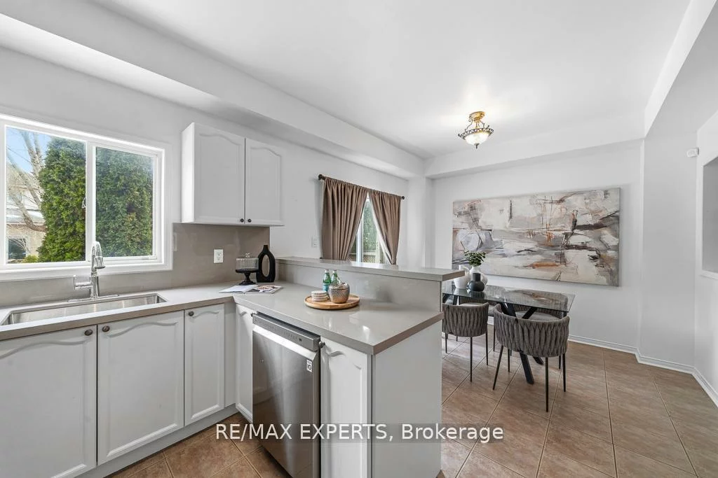 62, Colonial, Oak Ridges Lake Wilcox, Richmond Hill