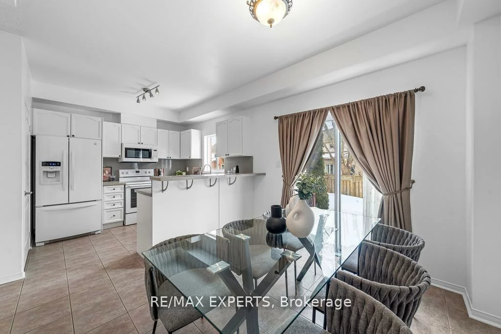 62, Colonial, Oak Ridges Lake Wilcox, Richmond Hill