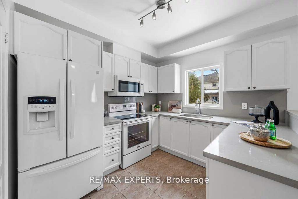 62, Colonial, Oak Ridges Lake Wilcox, Richmond Hill