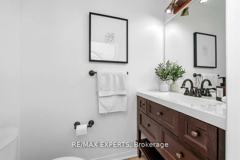 62, Colonial, Oak Ridges Lake Wilcox, Richmond Hill