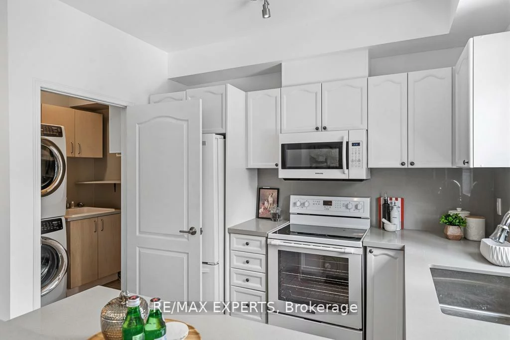 62, Colonial, Oak Ridges Lake Wilcox, Richmond Hill