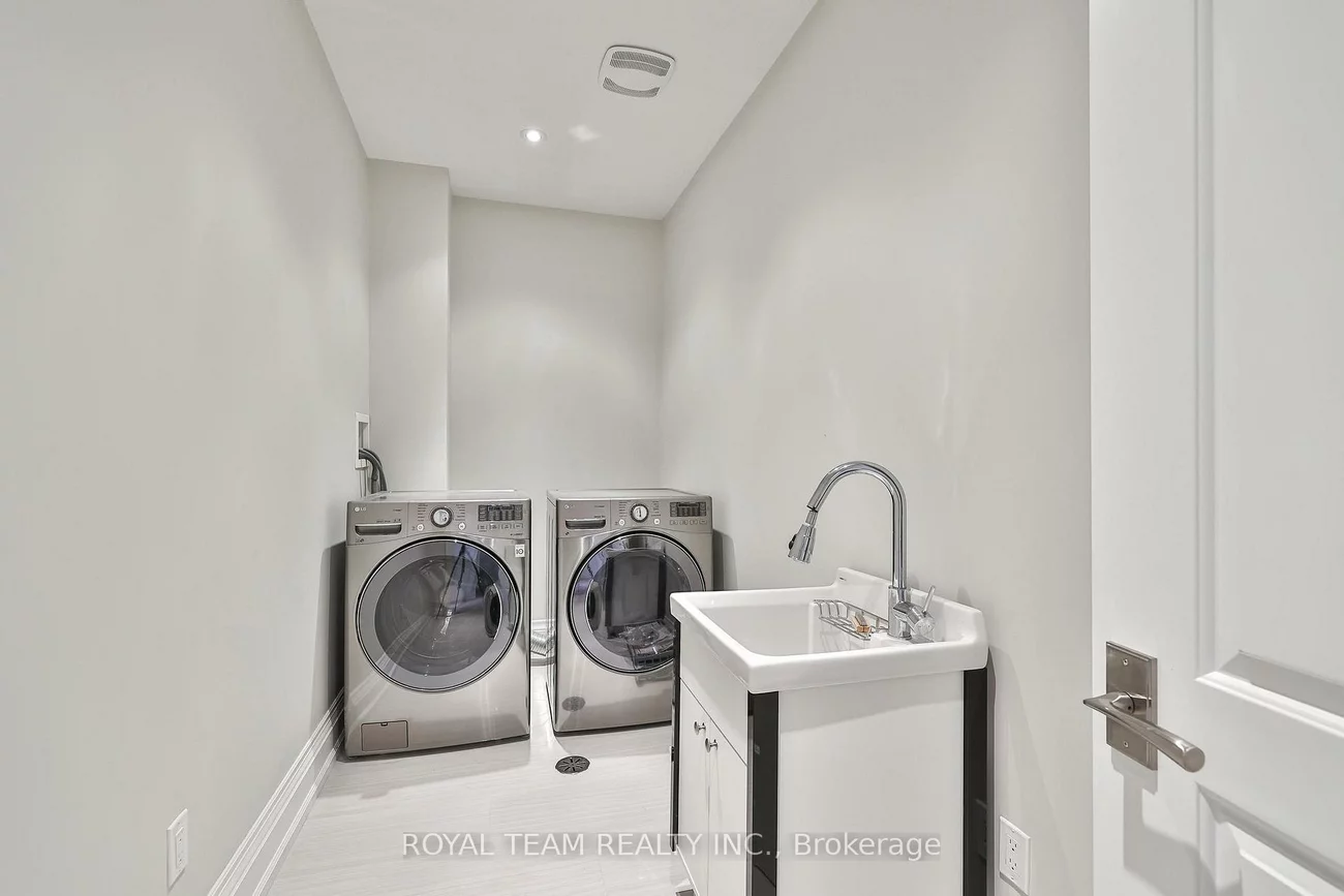 130, Elmwood, Harding, Richmond Hill