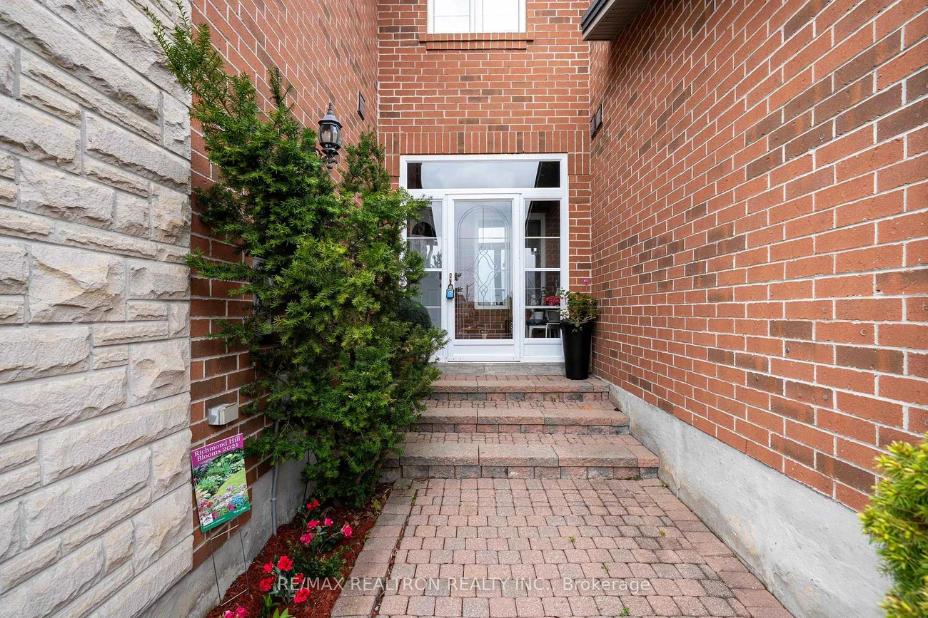 36, Edgemont, Westbrook, Richmond Hill