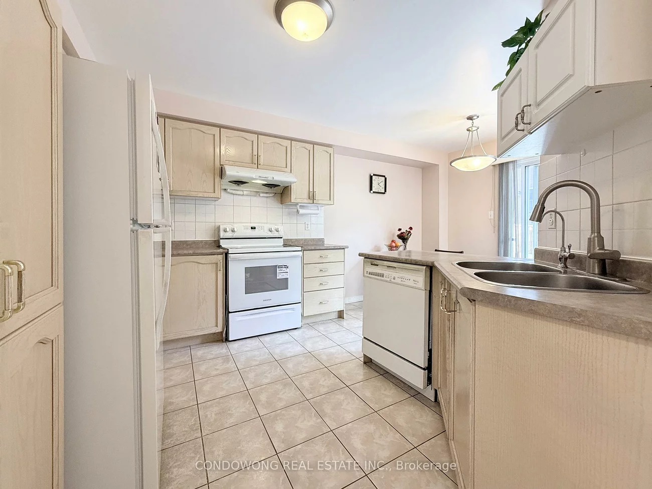 77, Bassett, Langstaff, Richmond Hill