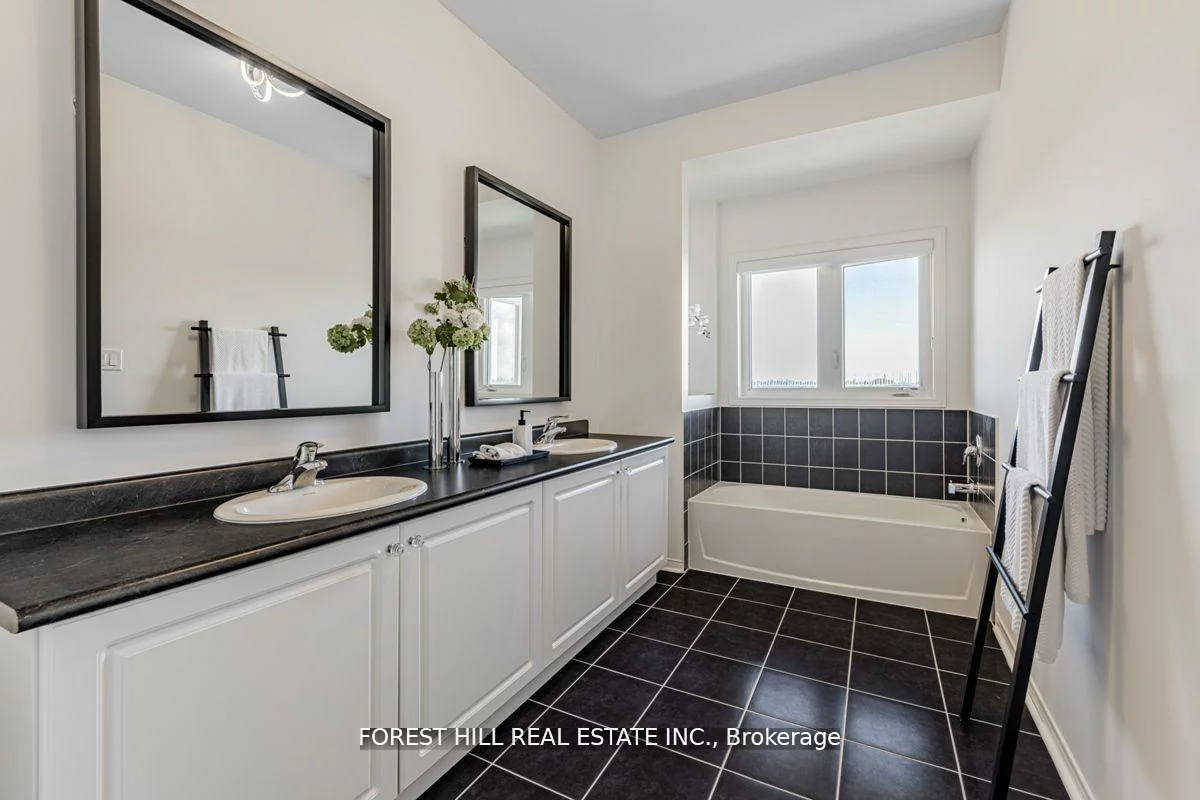 16, Hartney, Rural Richmond Hill, Richmond Hill