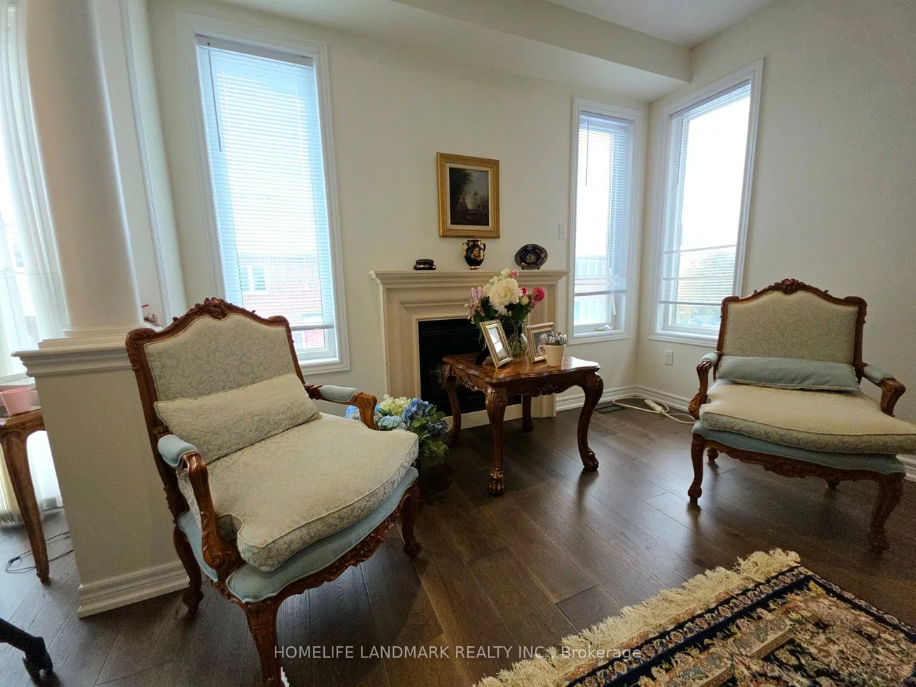 41, Mansard, Jefferson, Richmond Hill