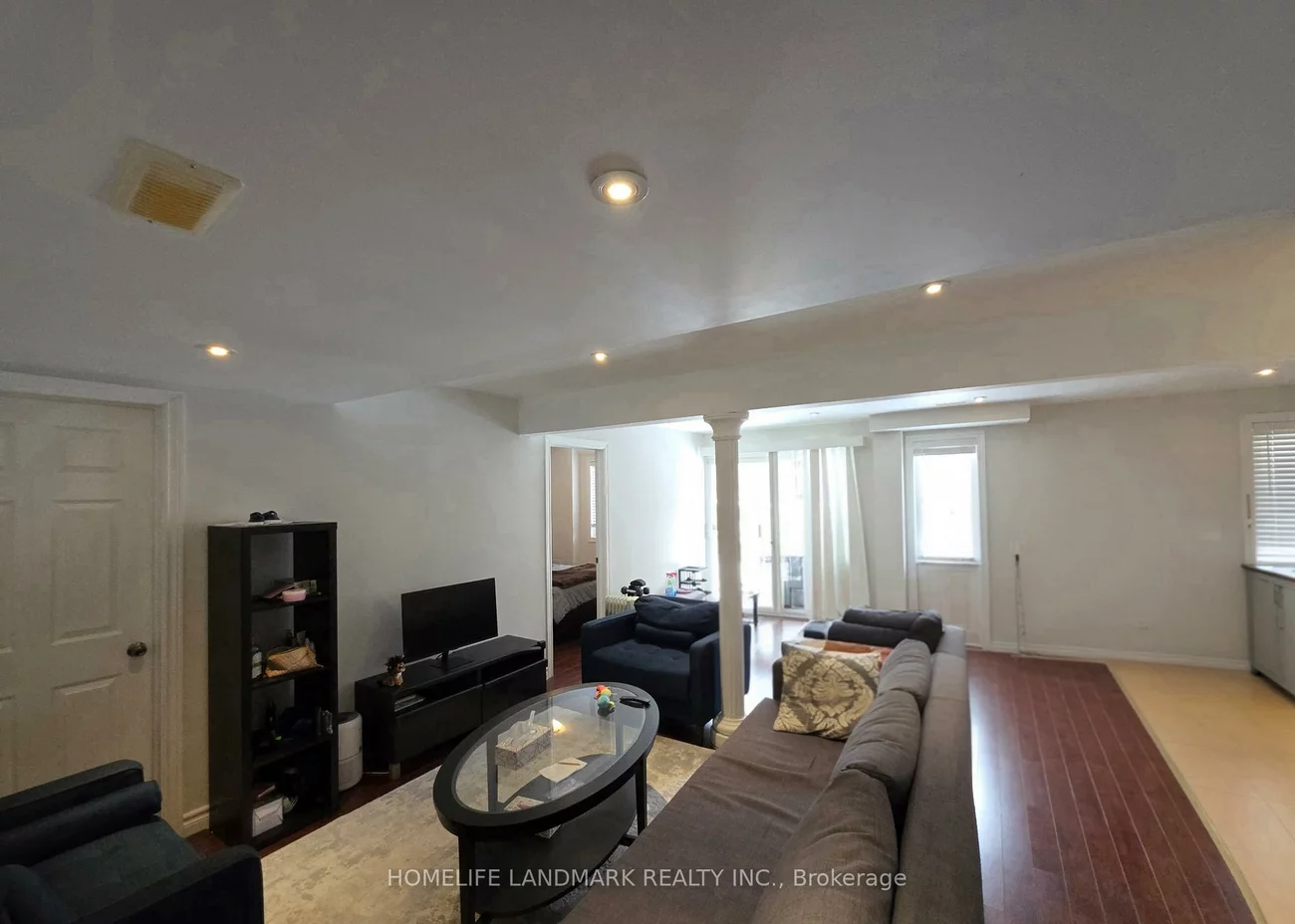 41, Mansard, Jefferson, Richmond Hill