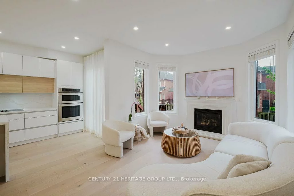 21, Thistle, Jefferson, Richmond Hill