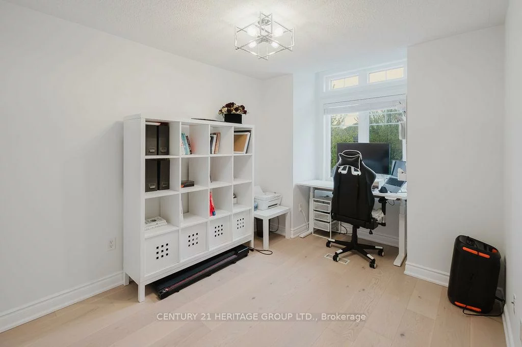 21, Thistle, Jefferson, Richmond Hill