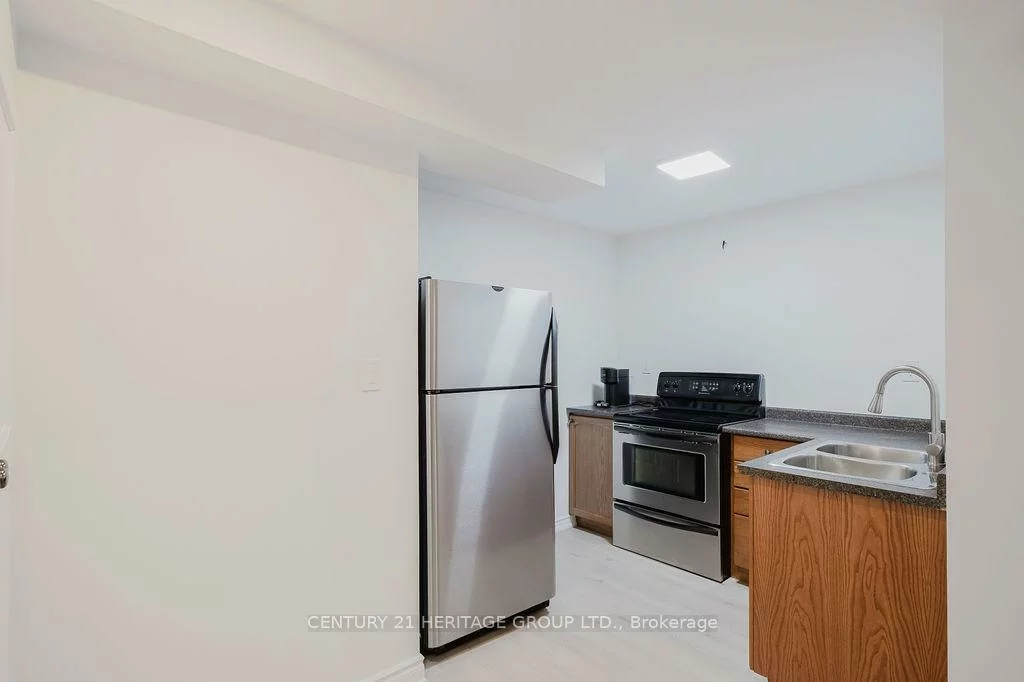 21, Thistle, Jefferson, Richmond Hill