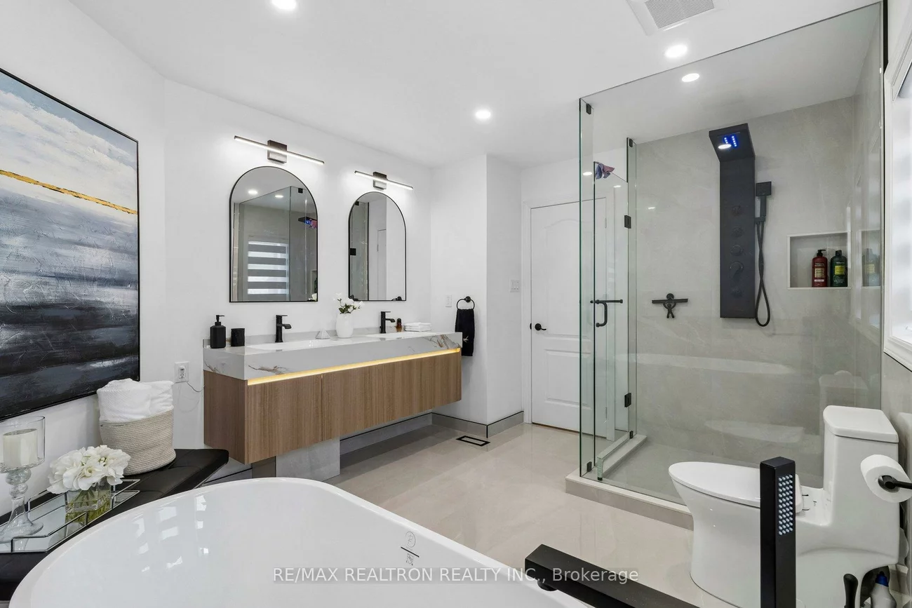 9, Pavarotti, Oak Ridges, Richmond Hill