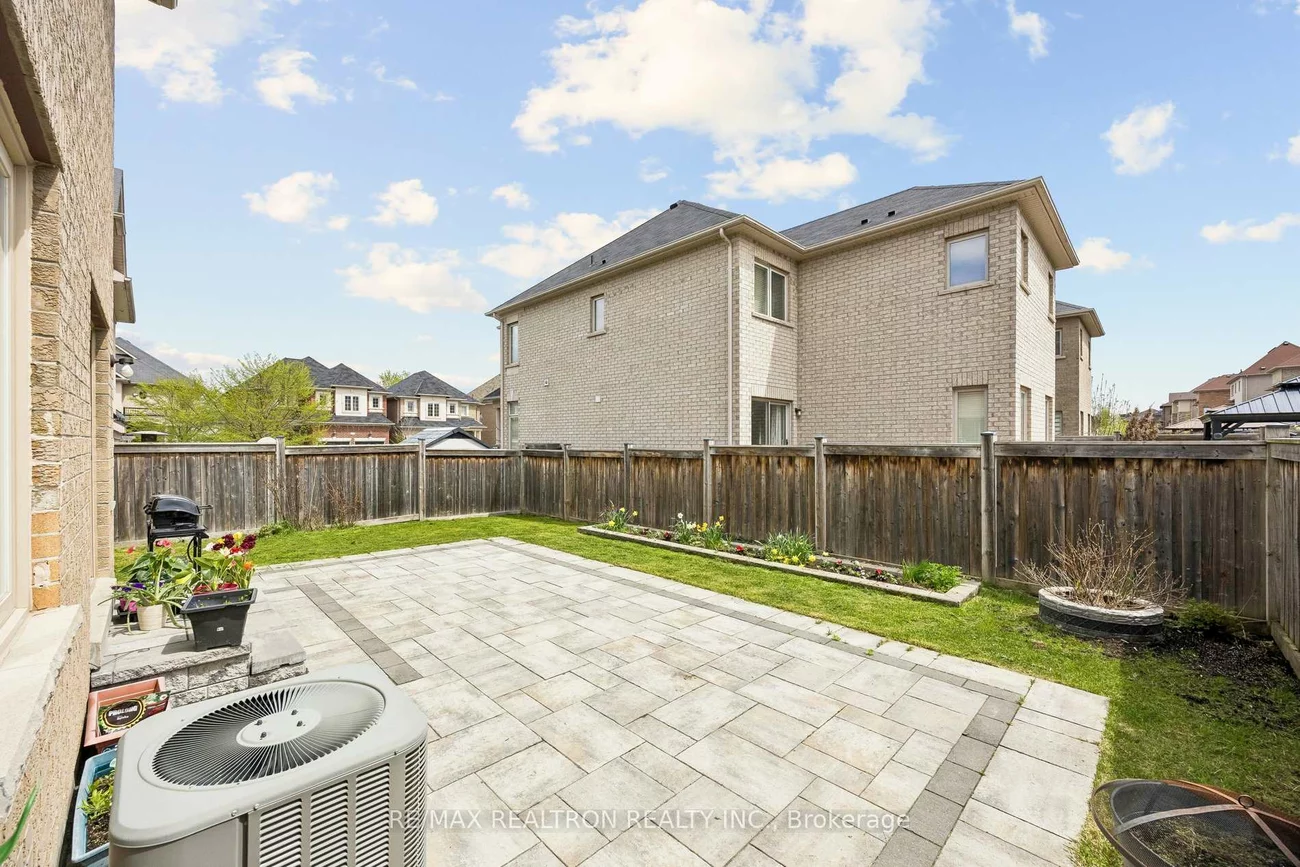 9, Pavarotti, Oak Ridges, Richmond Hill