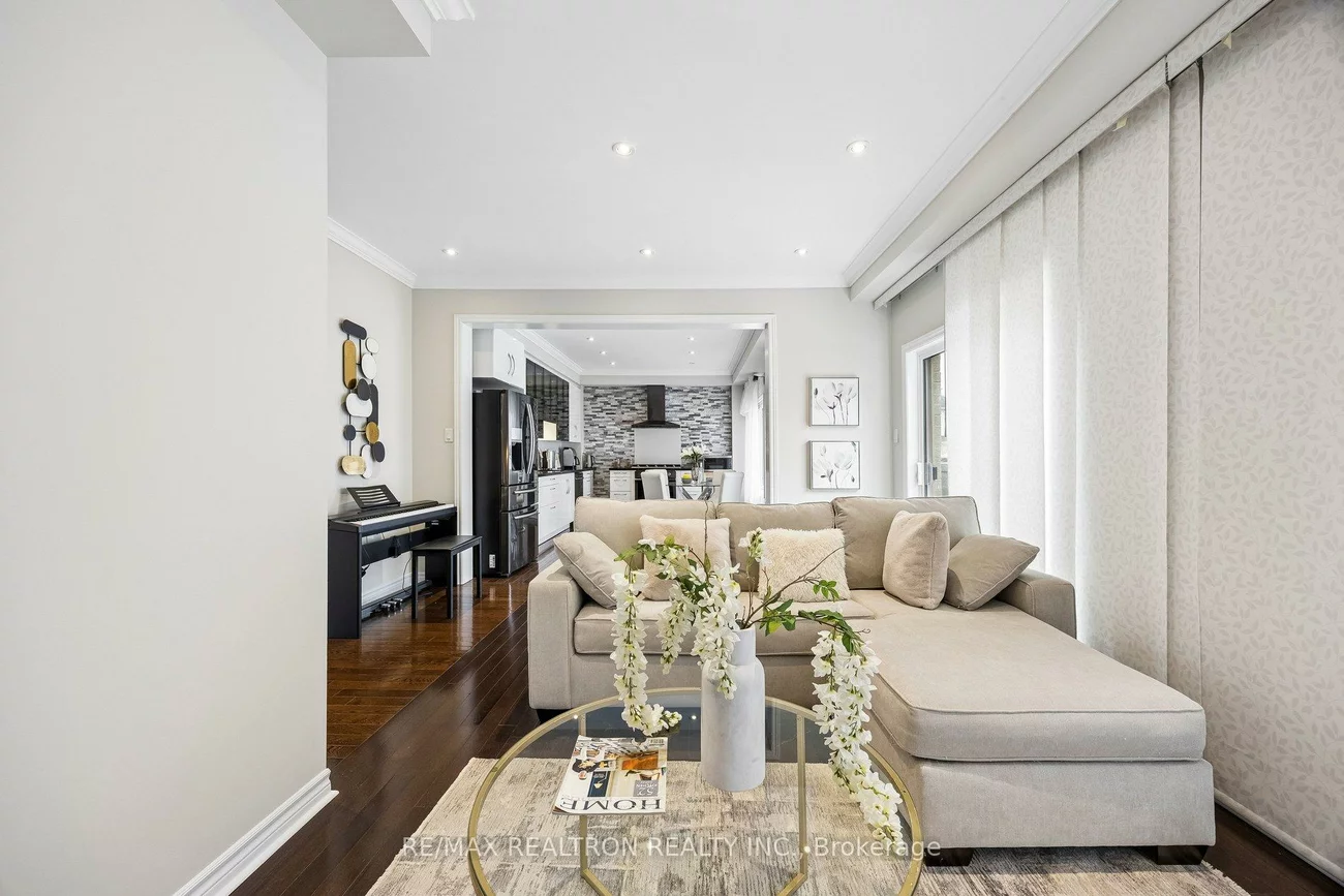 9, Pavarotti, Oak Ridges, Richmond Hill