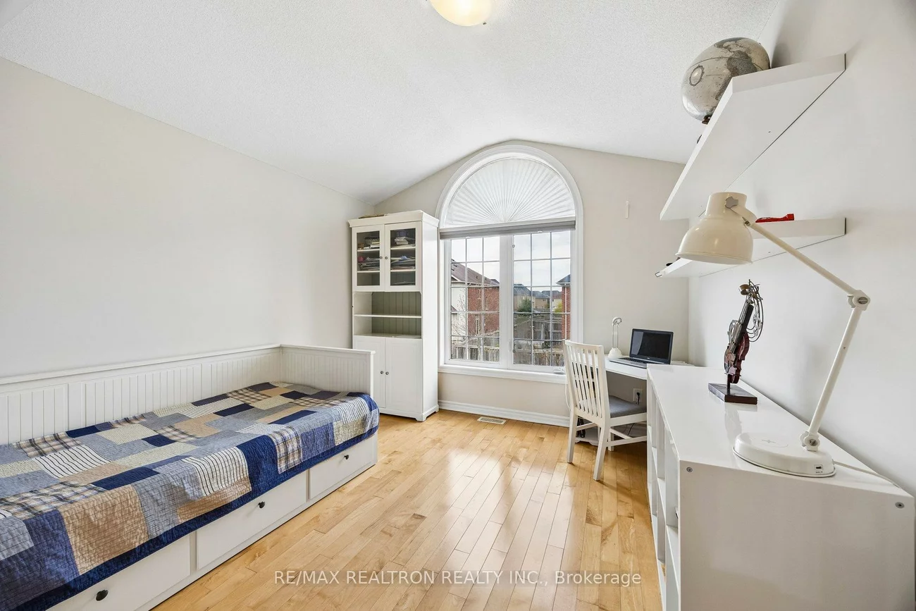 9, Pavarotti, Oak Ridges, Richmond Hill