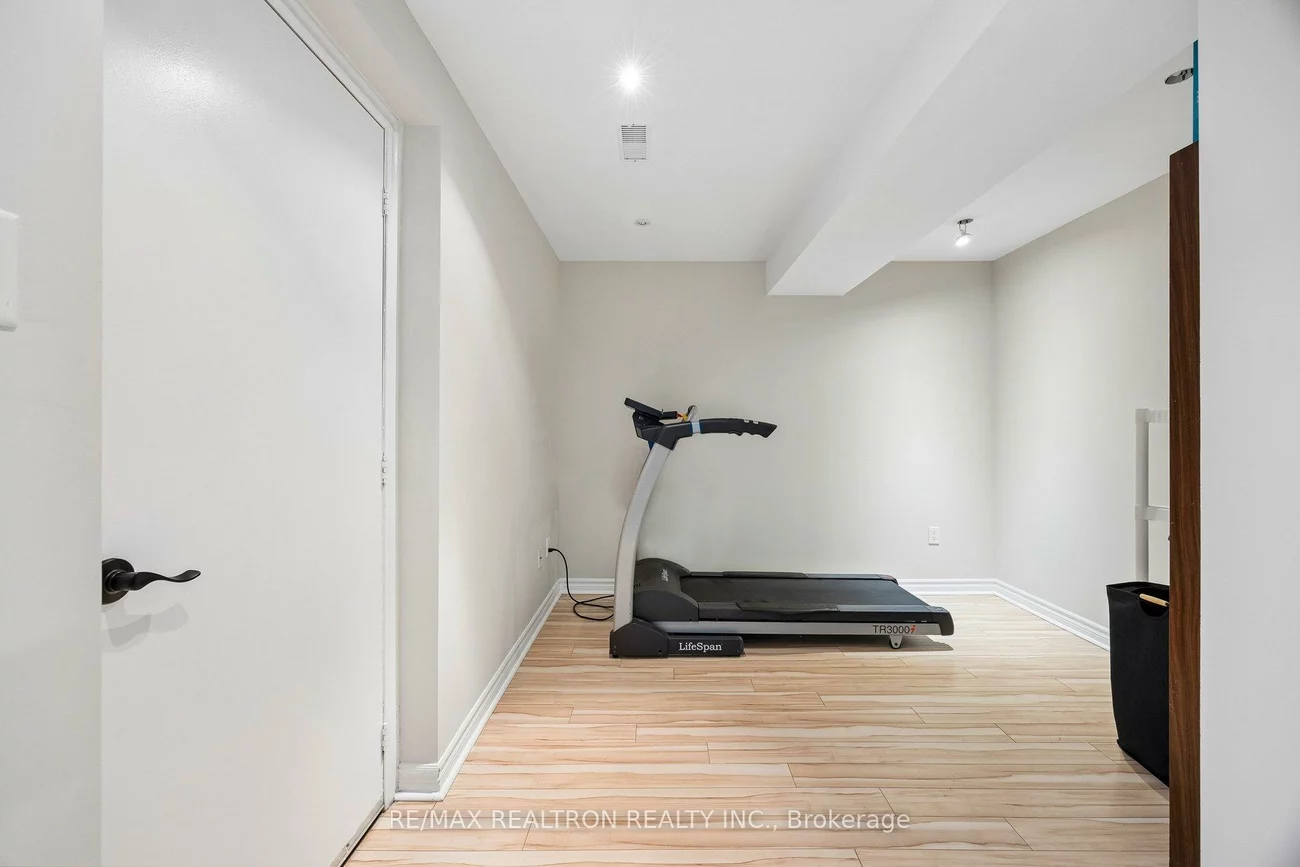 9, Pavarotti, Oak Ridges, Richmond Hill