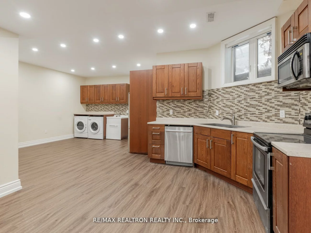 5, Long Hill, Jefferson, Richmond Hill