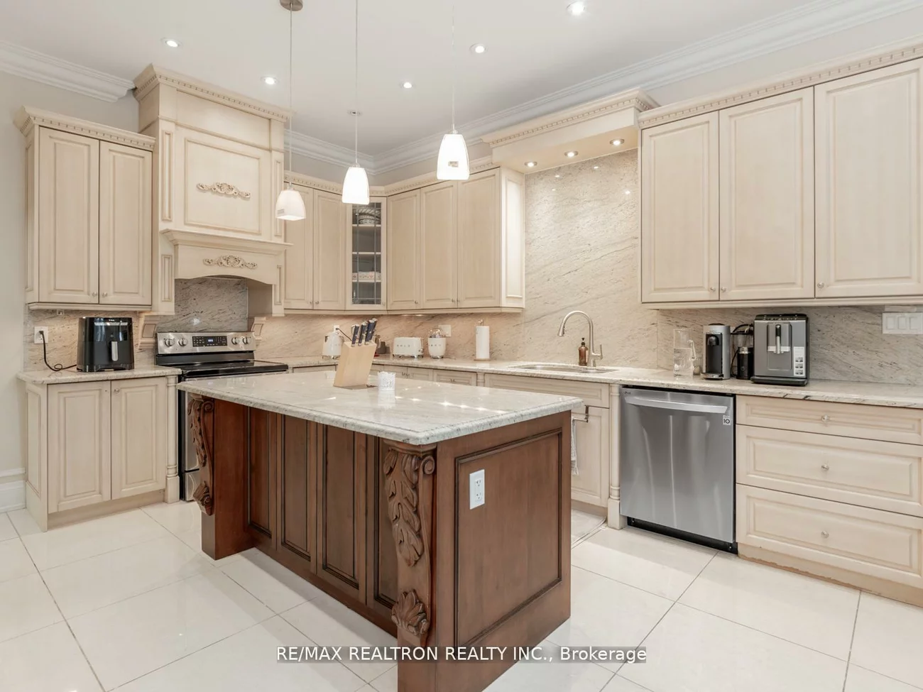 5, Long Hill, Jefferson, Richmond Hill