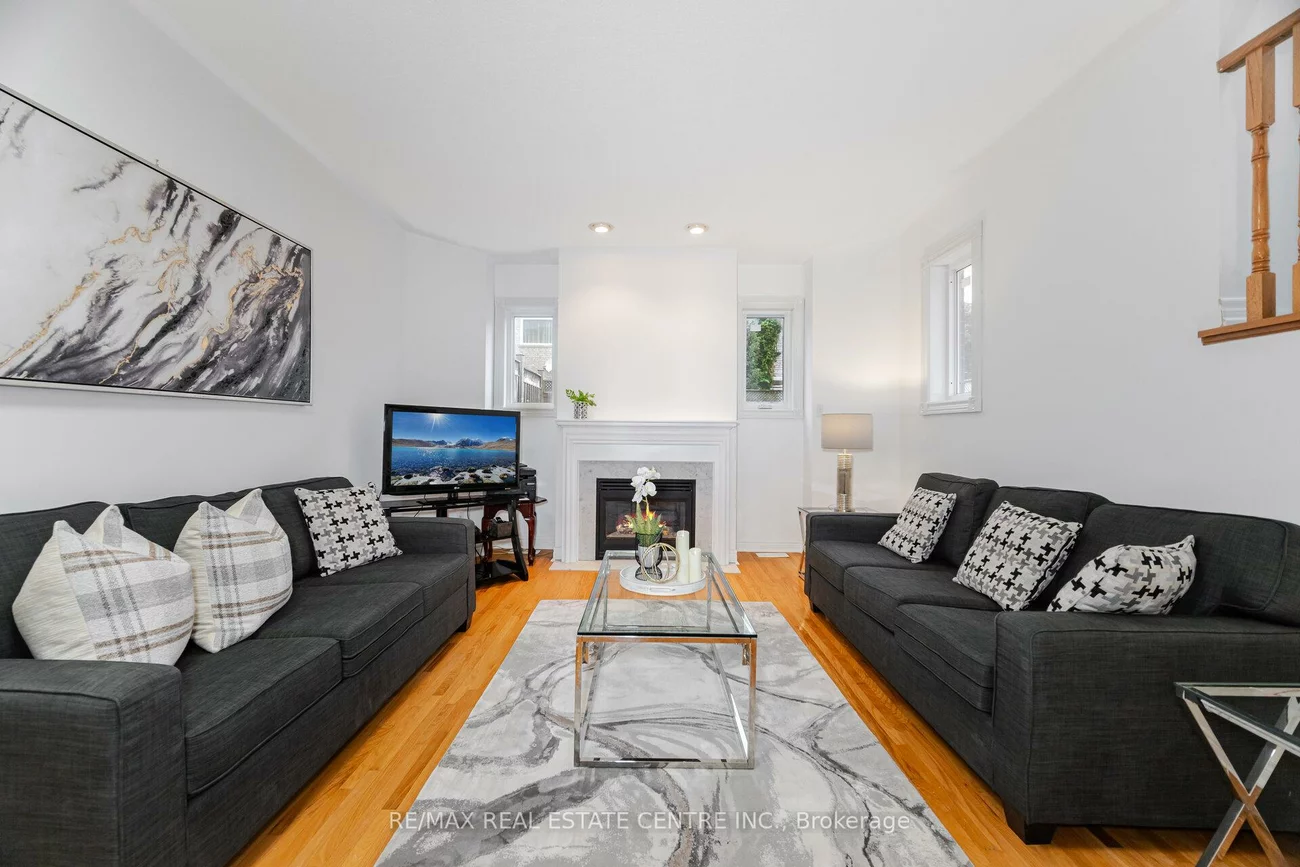 24, Futura, Rouge Woods, Richmond Hill