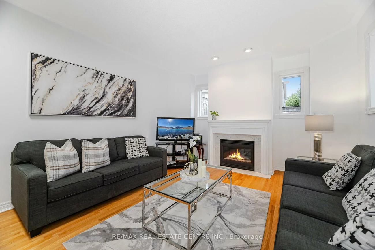 24, Futura, Rouge Woods, Richmond Hill