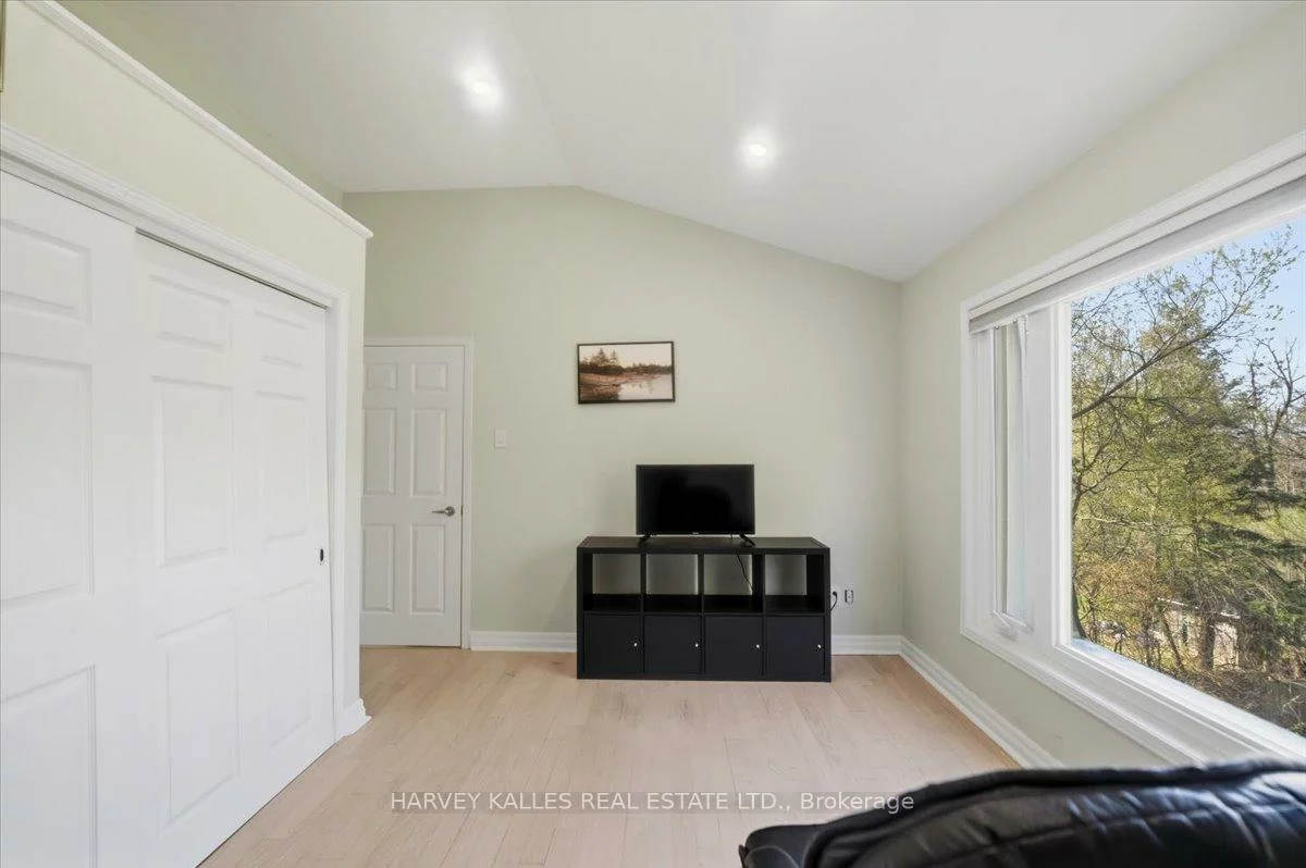 72, Walmer, North Richvale, Richmond Hill