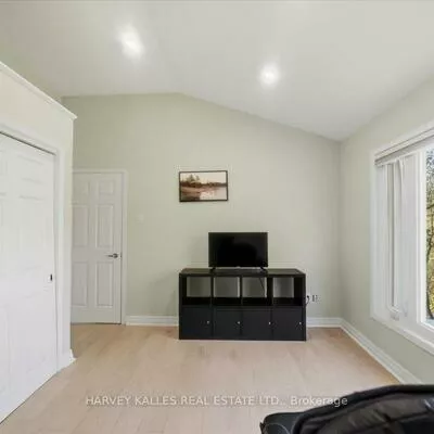 72, Walmer, North Richvale, Richmond Hill