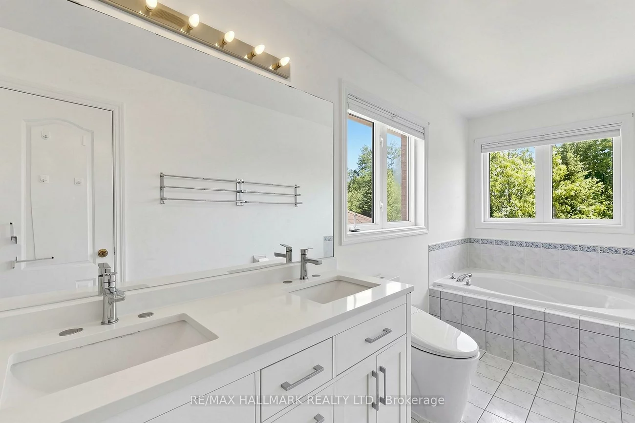 127, Humberland, Oak Ridges, Richmond Hill