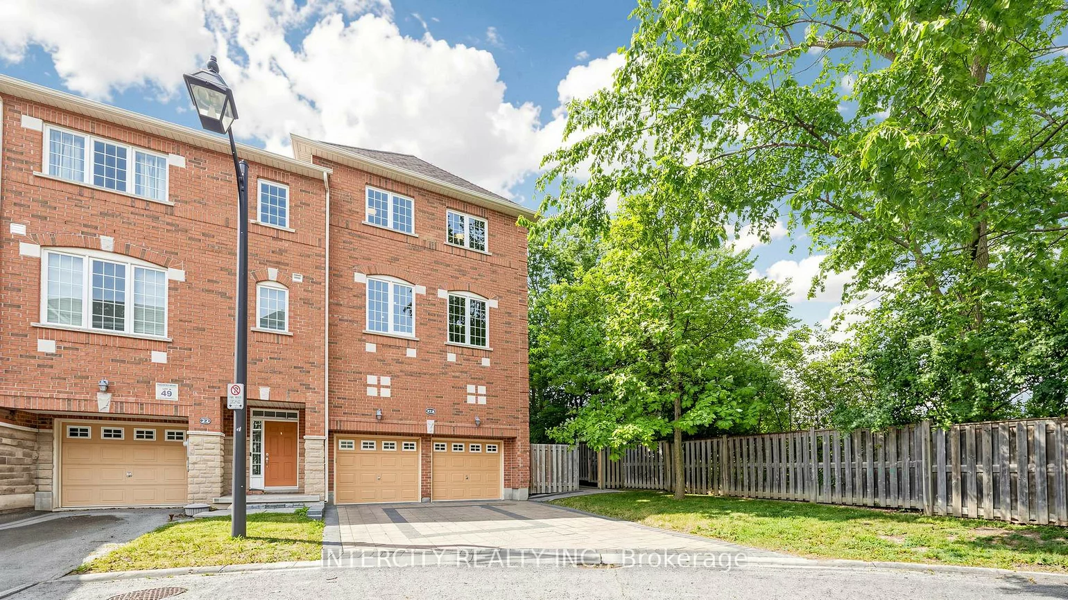 151, Silverwood, Devonsleigh, Richmond Hill