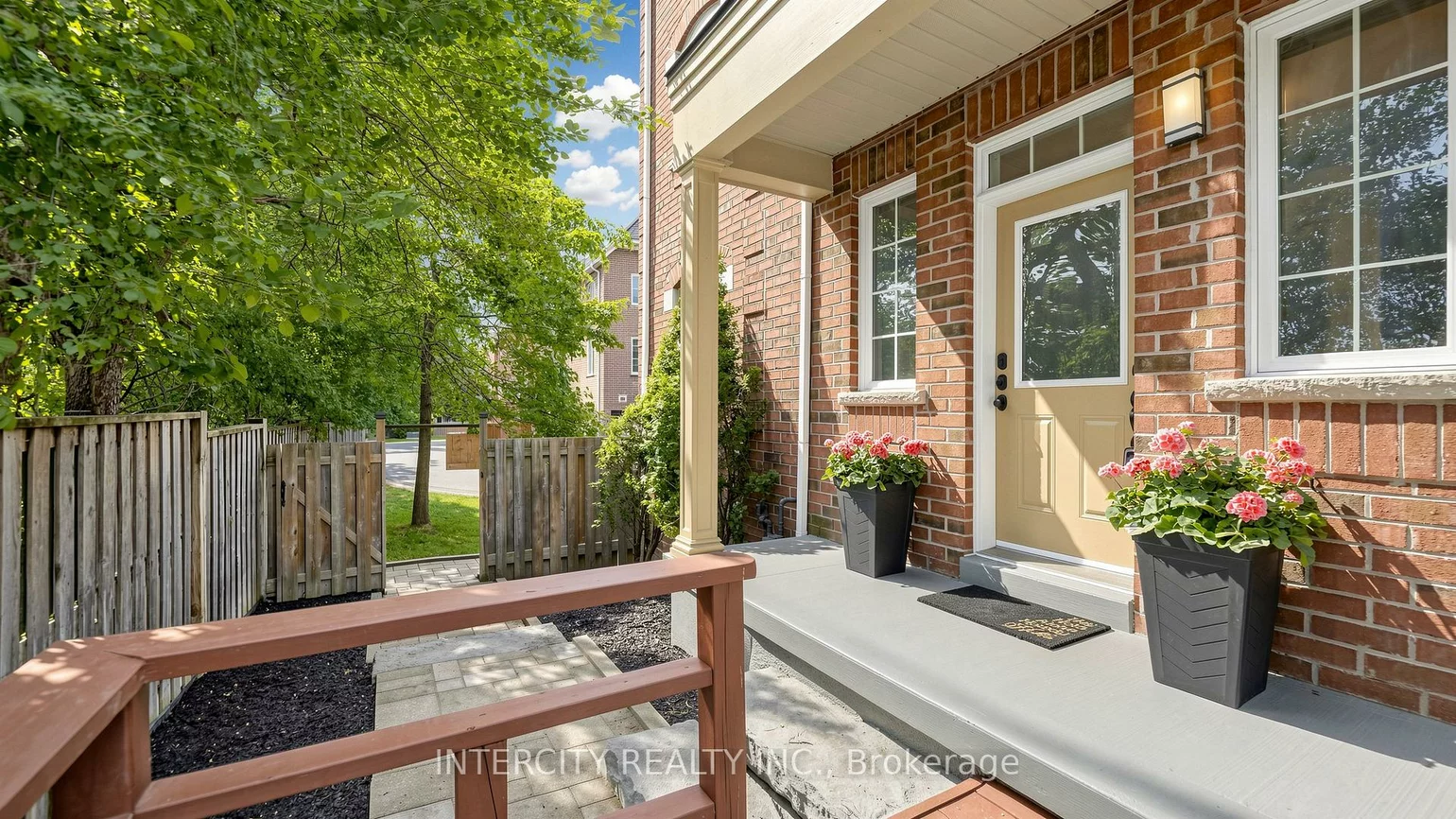 151, Silverwood, Devonsleigh, Richmond Hill