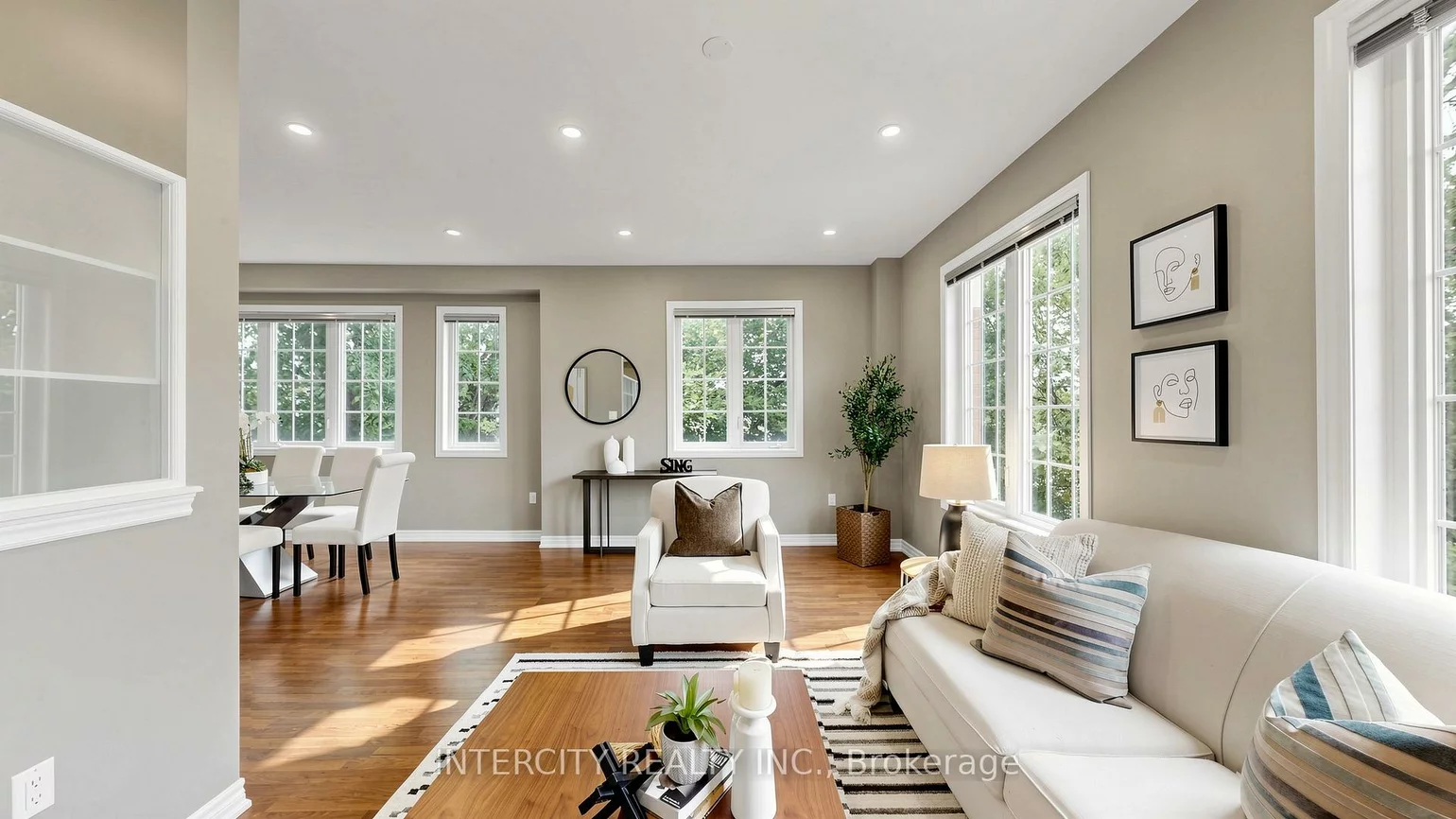 151, Silverwood, Devonsleigh, Richmond Hill