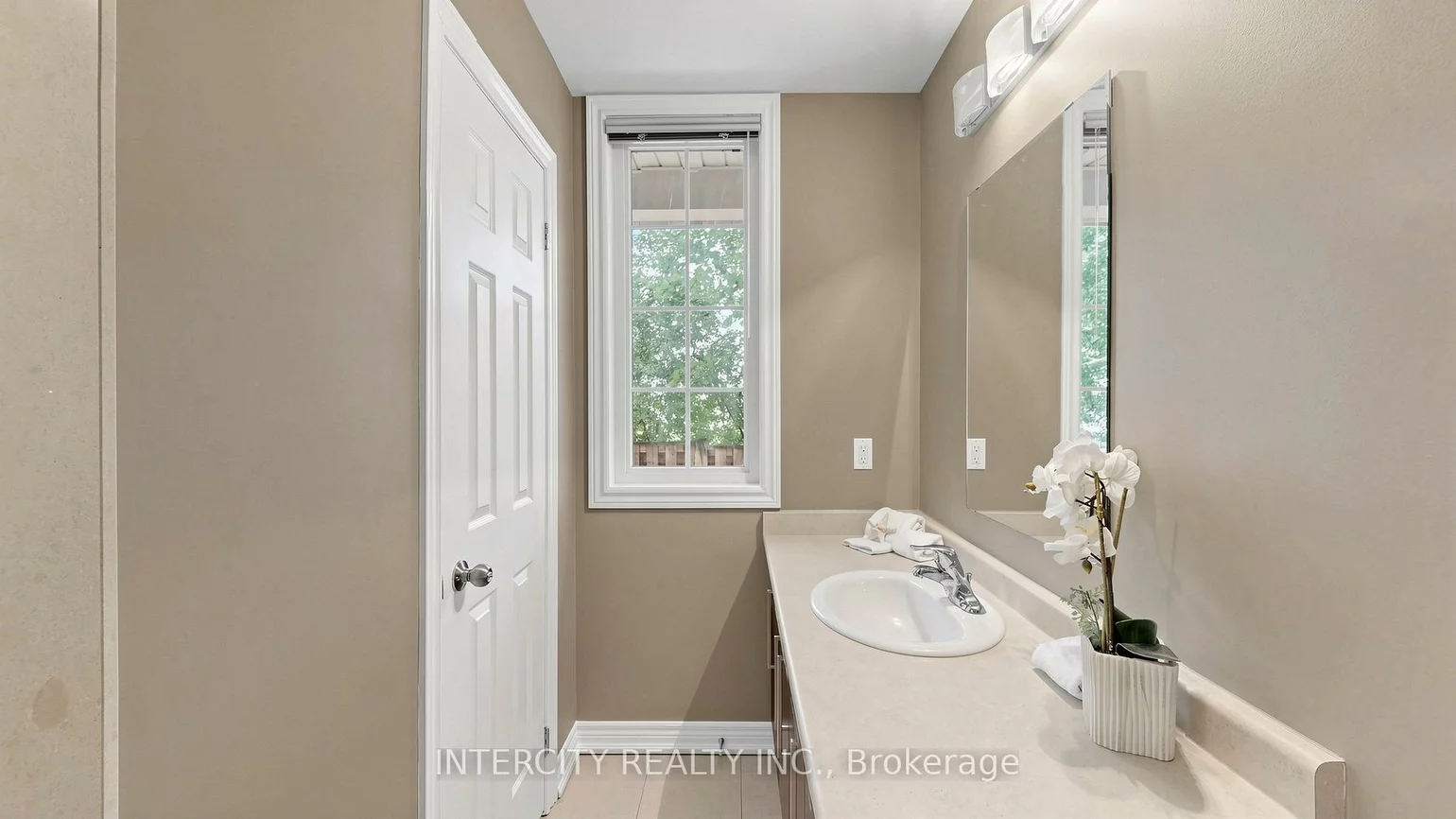151, Silverwood, Devonsleigh, Richmond Hill