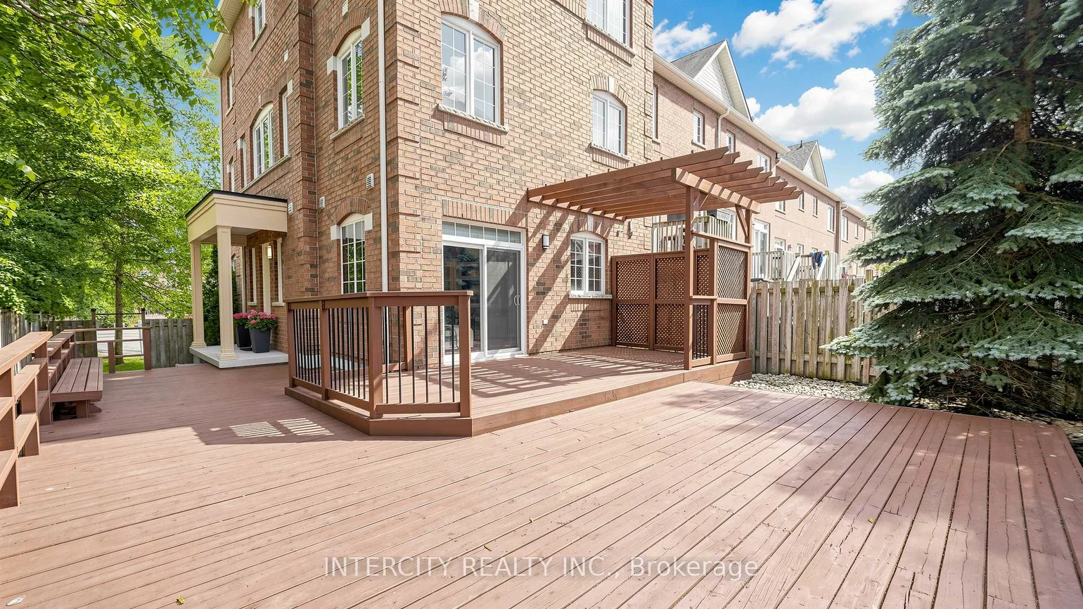 151, Silverwood, Devonsleigh, Richmond Hill