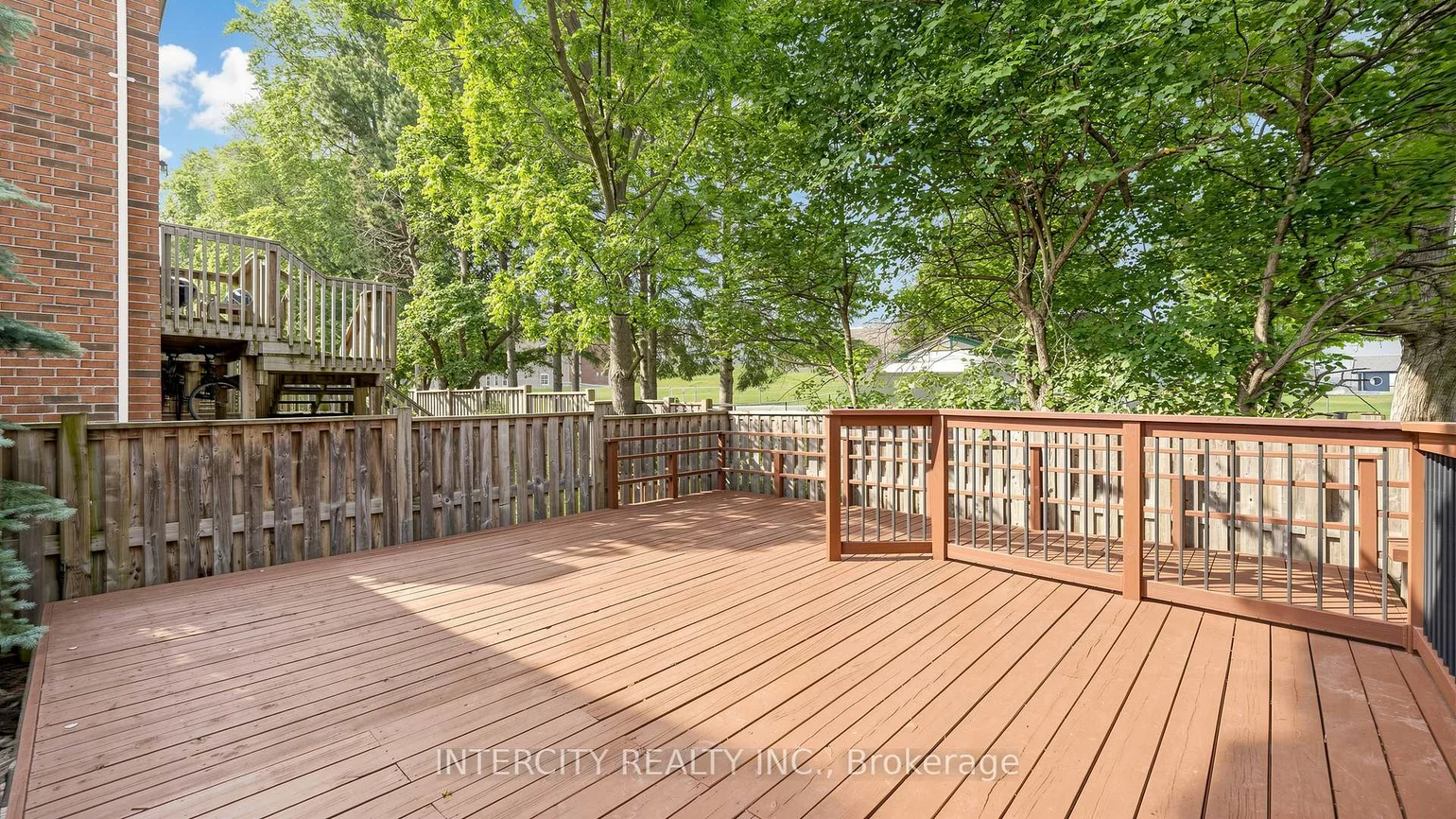 151, Silverwood, Devonsleigh, Richmond Hill