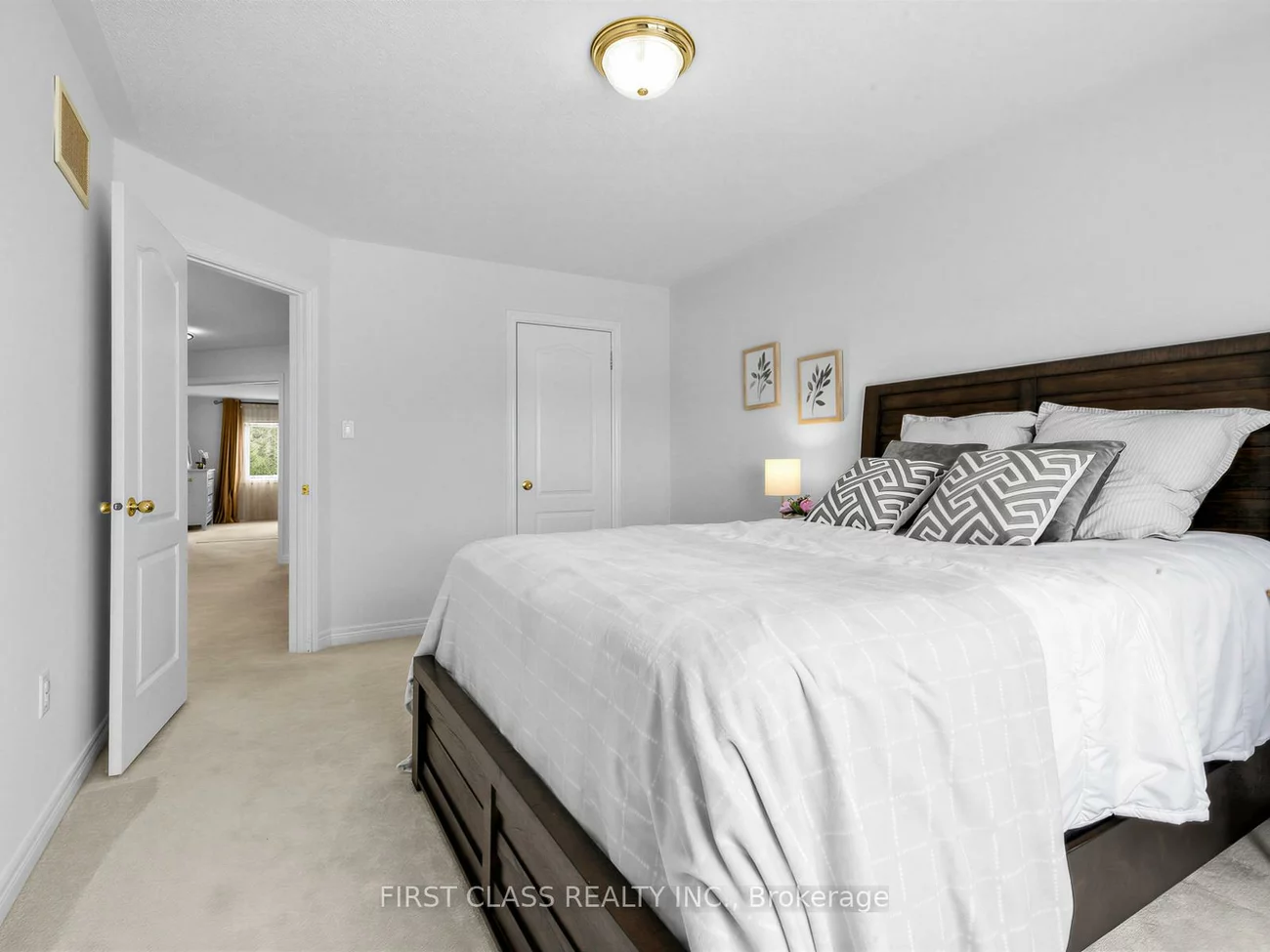 8, Townwood, Jefferson, Richmond Hill