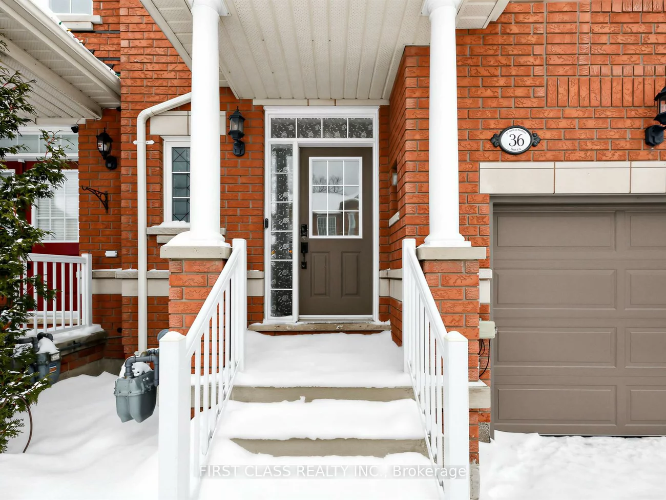 8, Townwood, Jefferson, Richmond Hill