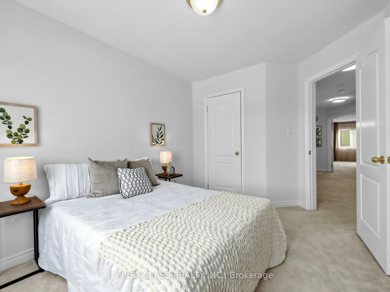 8, Townwood, Jefferson, Richmond Hill