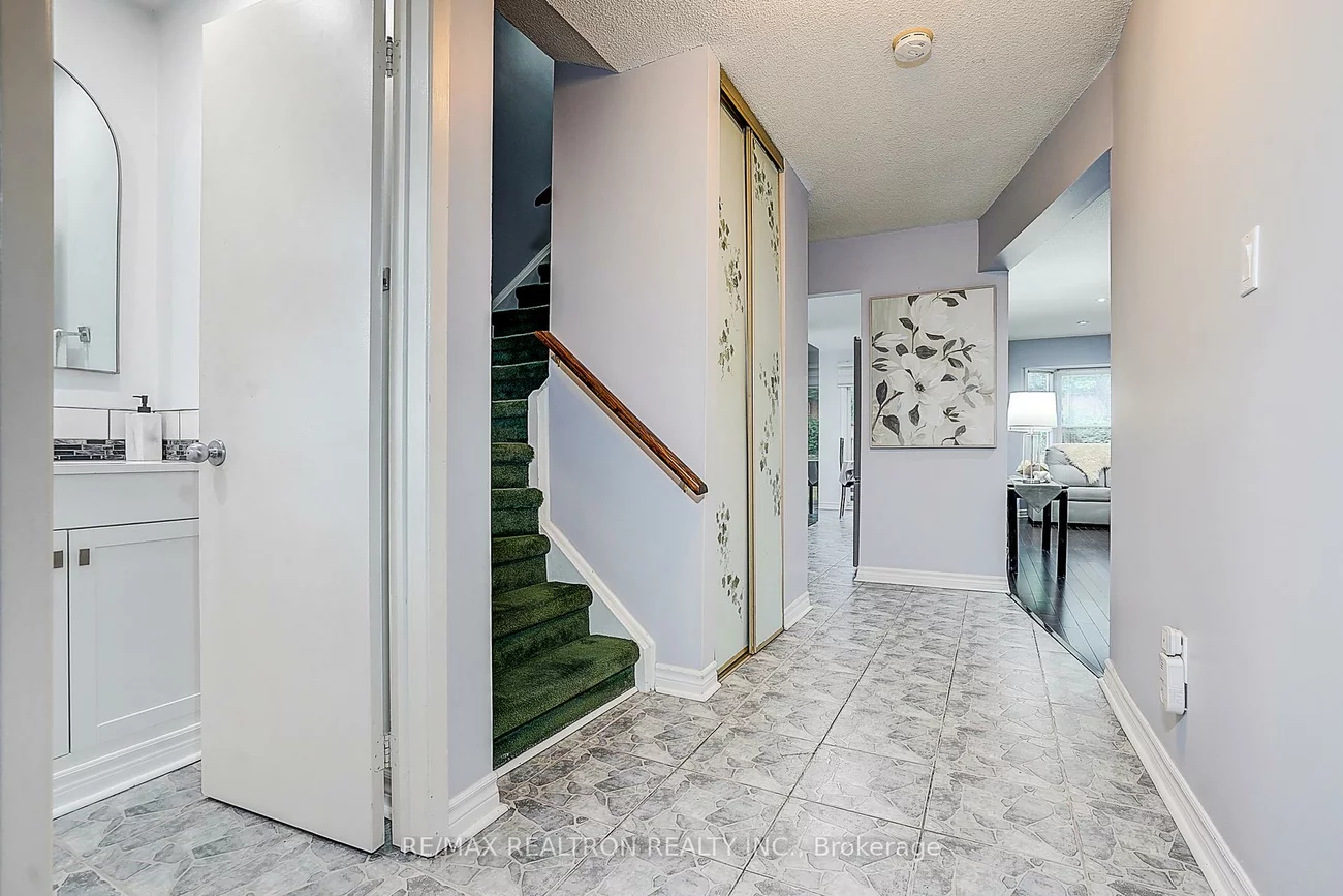 51, Steepleview, North Richvale, Richmond Hill
